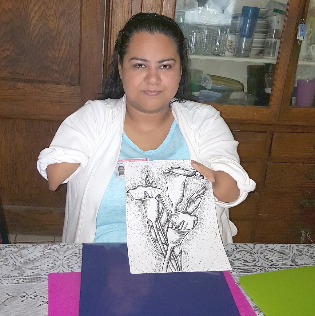 Monserrat Morán, de 28 años, residente del barrio de La Villita, se ha beneficiado con el programa de Acción Diferida para los llegados en la Infancia (DACA). 