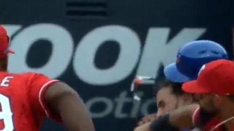 Odor midió a Bautista y le propinó un derechazo de esos que no se olvidan.