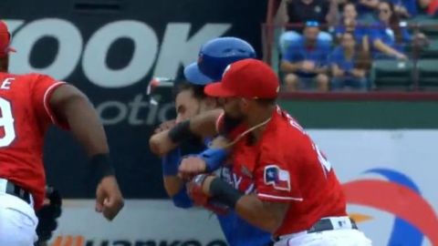 Odor midió a Bautista y le propinó un derechazo de esos que no se olvidan.