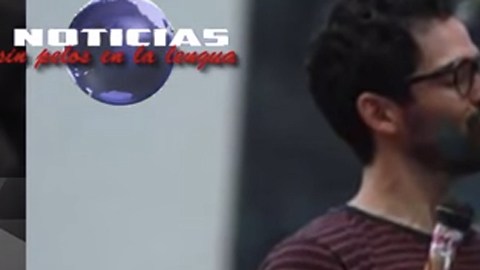 Poncho Herrera y Miguel Ángel Silvestre a los besos en marcha gay.