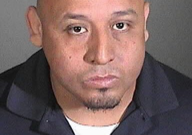 Israel Sánchez, policía de Monterey Park, que fue acusado de abusar de mujeres durante sus horas de trabajo. /CORTESÍA DE POLICÍA DE LONG BEACH