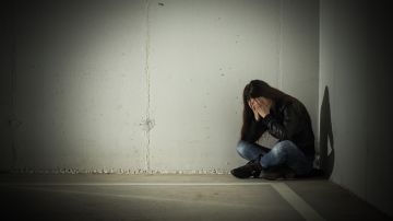 La mayoría de los jóvenes que intentan el suicidio sufren de depresión y ansiedad.