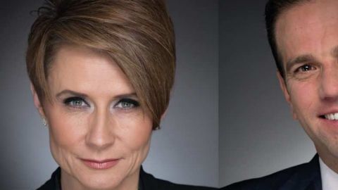 Los dos principales presentadores.