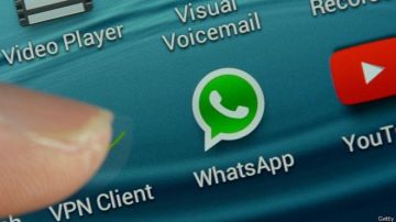 La popular aplicación de mensajería instantánea WhatsApp fue suspendida repentinamente en Brasil.