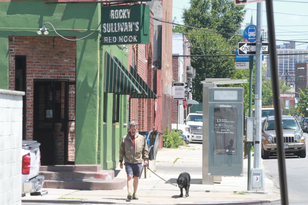 Nuestros Barrios- Red Hook, Brooklyn. Photo Credito Mariela Lombard/El Diario NY.