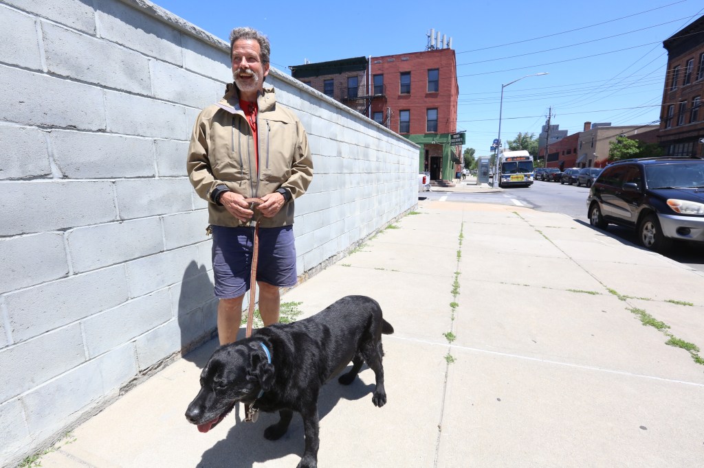 Nuestros Barrios- Red Hook, Brooklyn. Photo Credito Mariela Lombard/El Diario NY.