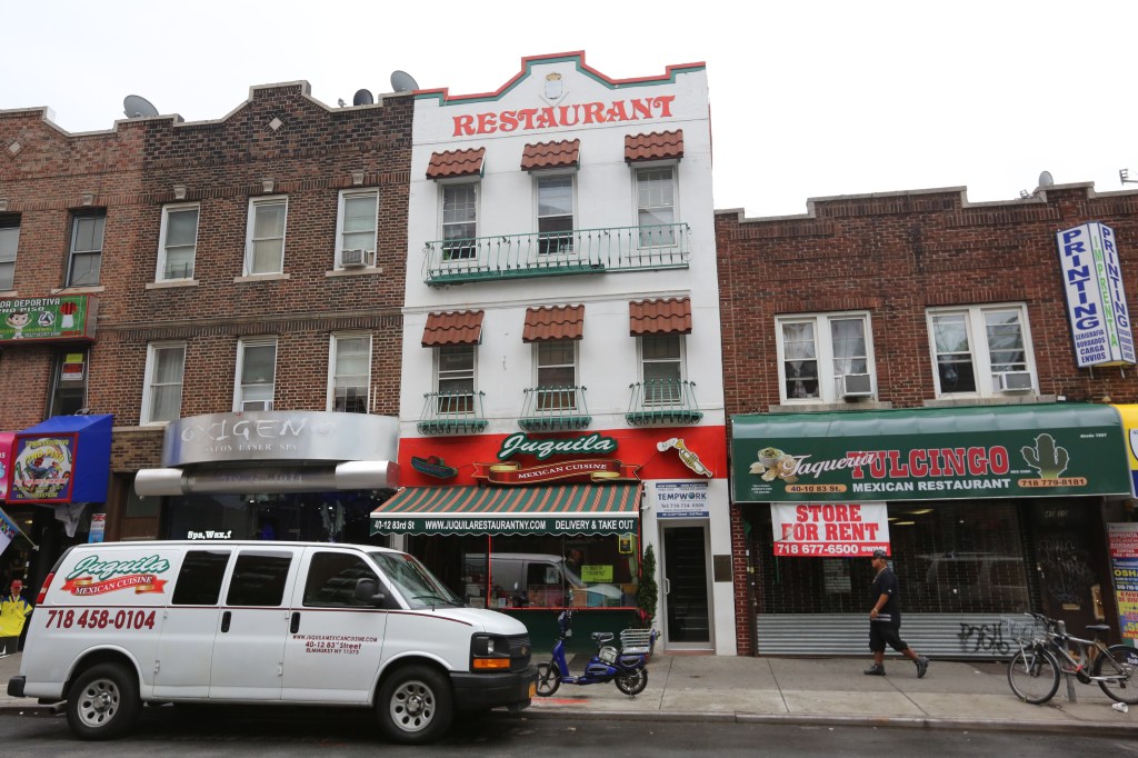 Nuestros Barrios - Tour de Comidas en Jackson Heights y Astoria. Photo Credito Mariela Lombard/El Diario NY.