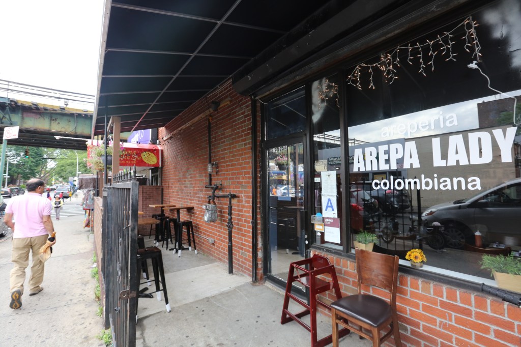 Nuestros Barrios - Tour de Comidas en Jackson Heights y Astoria. Photo Credito Mariela Lombard/El Diario NY.