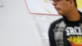 06/01/16/ LOS ANGELES/ Early voters Gerardo Muñoz and wife Ruthie cast their ballots at the Los Angeles County Registrar of Voters office in Norwalk. (Photo Aurelia Ventura/ La Opinion)