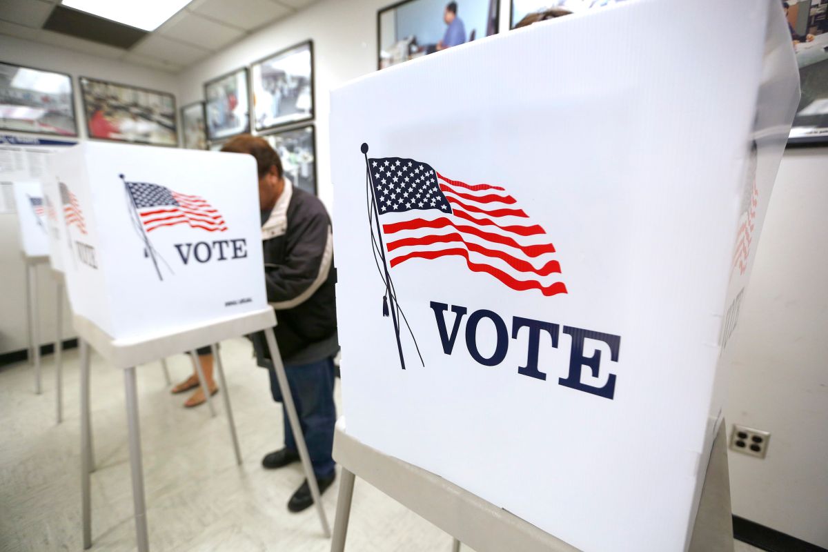 Se desborda el voto anticipado en Los Ángeles