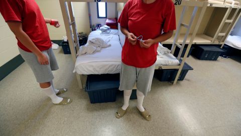 06/21/16/ ADELANTO/ Immigrant detainees at the general female population block at the Adelanto Detention Center. The facility, the largest and newest Immigration and Customs Enforcement (ICE), detention center in California, houses males and females an average of 1,700 immigrants in custody pending a decision in their immigration cases or awaiting deportation. (Photo Aurelia Ventura/ La Opinion)