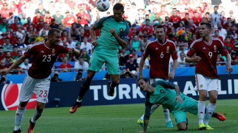 Cristiano Ronaldo fue clave para la clasificación de Portugal a octavos de final.