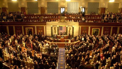 El Congreso de EEUU da luz verde a la legislación para atajar la crisis de la isla, después de meses de negociación bipartidista .