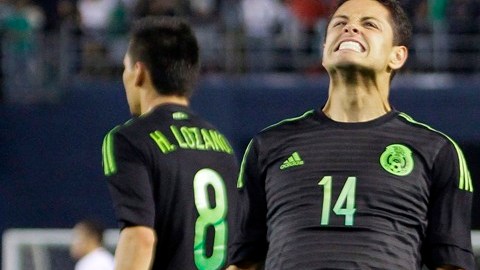 Chicharito demostró una vez más con su gol ante Chile por qué no debe ser considerado por Osorio jugador de refresco.