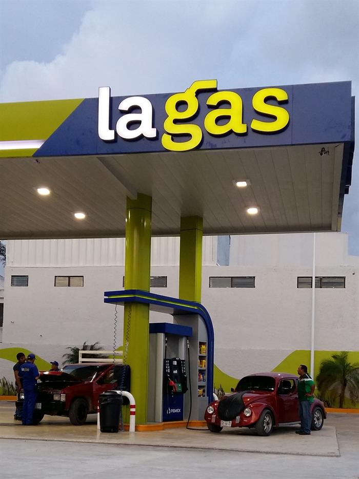 Nuevas empresas venden gasolinas en México.