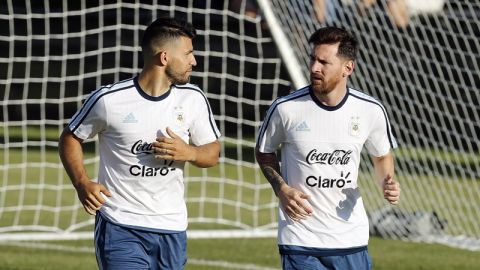 Messi ya despertó y Agüero lo sabe.