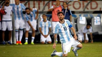 Messi reacciona durante la tanda de penales en la Final de la Copa América Centenario.