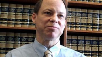 El juez Aaron Persky manejó dos casos similares recientes en California relacionados con el asalto sexual.