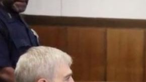 El detenido no fue informado de que su fianza se rebajó a $2.