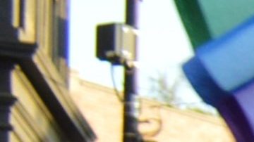 Miembros y simpatizantes de la comunidad LGBT se reunieron esta tarde en Chicago en una emotiva vigilia por la masacre de Orlando.