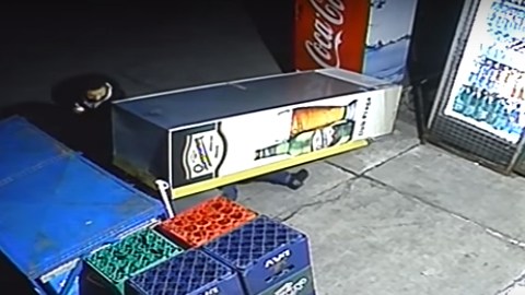 El incidente se reportó en una tienda de autoservicio en Belgrado, Serbia.