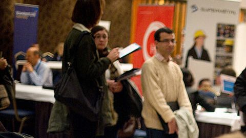 Los empleadores están obligados a confirmar el estatus migratorio de los trabajadores.