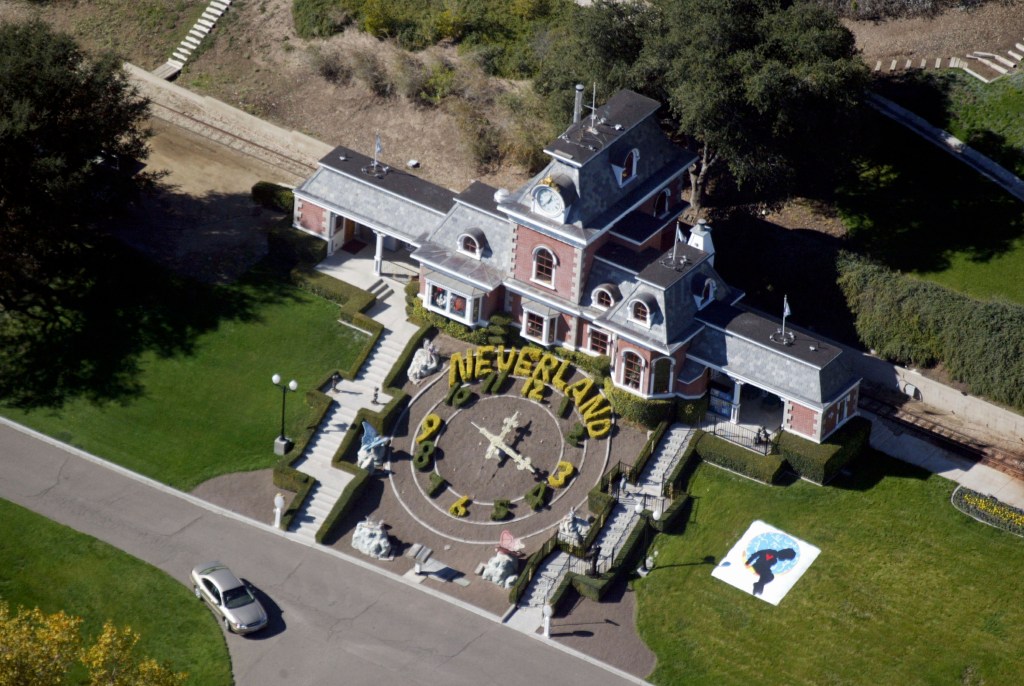 Foto aérea del rancho Neverland.