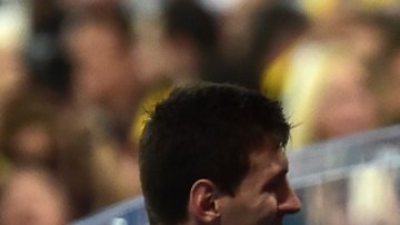 La decepción de Messi frente a la mirada de consuelo de Joseph Blatter en Maracaná.