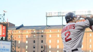 Mookie Betts (der.) se ha unido a Xander Bogaerts como las nuevas estrellas de los Medias Rojas de Boston.