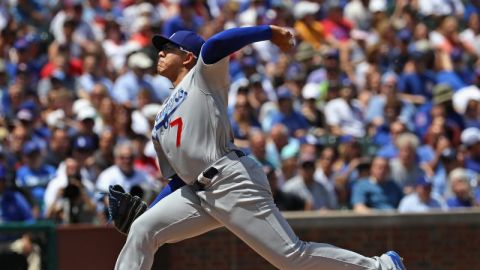 Julio Urías hizo en el mítico Wrigley Field de Chicago su segunda apertura en Grandes Ligas y no le fue bien contra los Cachorros.