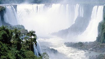 La “Garganta del Diablo” es la zona más caudalosa en el Parque Nacional Iguazú.