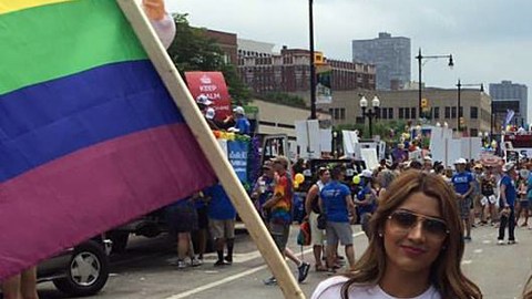 Tal como lo prometió, madre e hija estuvieron en la parada gay de Chicago.