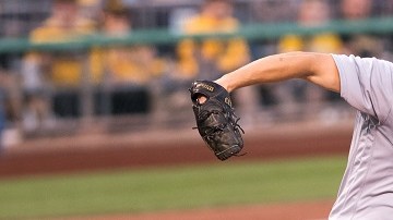 Clayton Kershaw sufrió ayer su segunda derrota de la campaña.