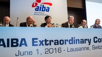 Miembros de la AIBA durante su congreso en Lausana, Suiza.