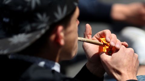 FRANCE-MARIJUANA-DEMONSTRATION