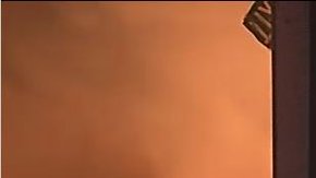 Bomberos luchan contra las llamas. /CORTESIA DEL DEPARTAMENTO DEL SHERIFF