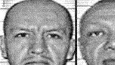 La policía busca a los delincuentes.