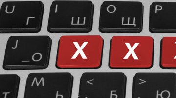 Compartían imágenes pornográficas.