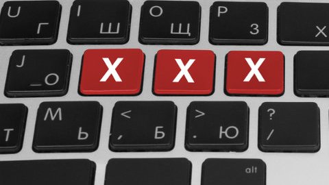 Compartían imágenes pornográficas.