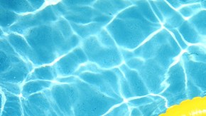 Las autoridades han pedido vigilar a los menores cuando están en las piscinas.