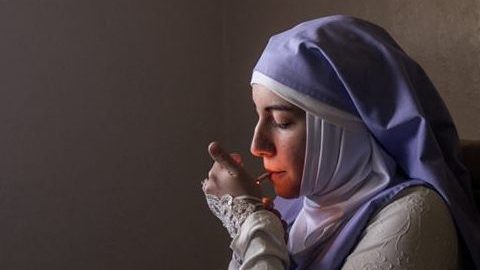 El grupo Sisters of The Valley fabrica medicinas naturales de acuerdo a tradiciones antiguas.