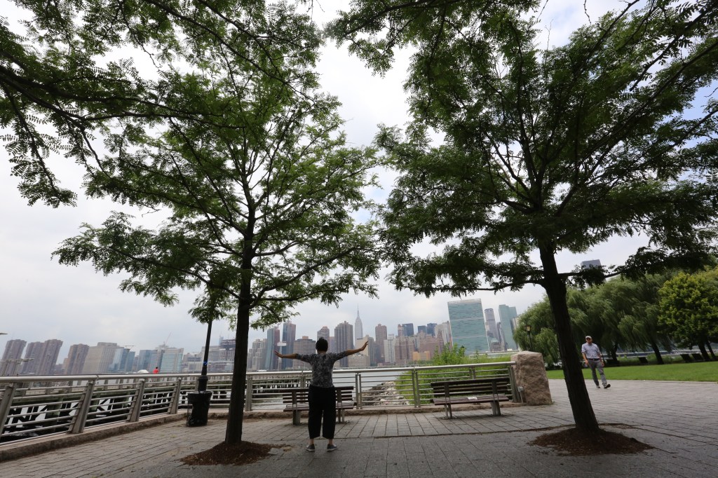 Nuestros Barrios - LIC, Queens - Gantry Plaza State Park. Photo Credito Mariela Lombard/El Diario NY.