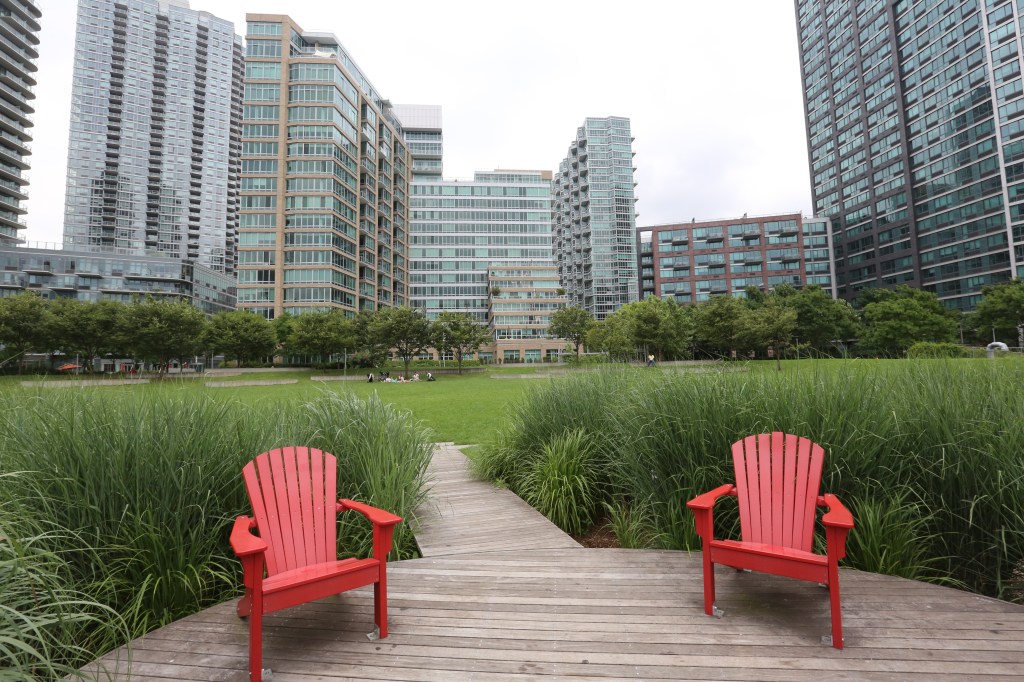 Nuestros Barrios - LIC, Queens - Gantry Plaza State Park. Photo Credito Mariela Lombard/El Diario NY.