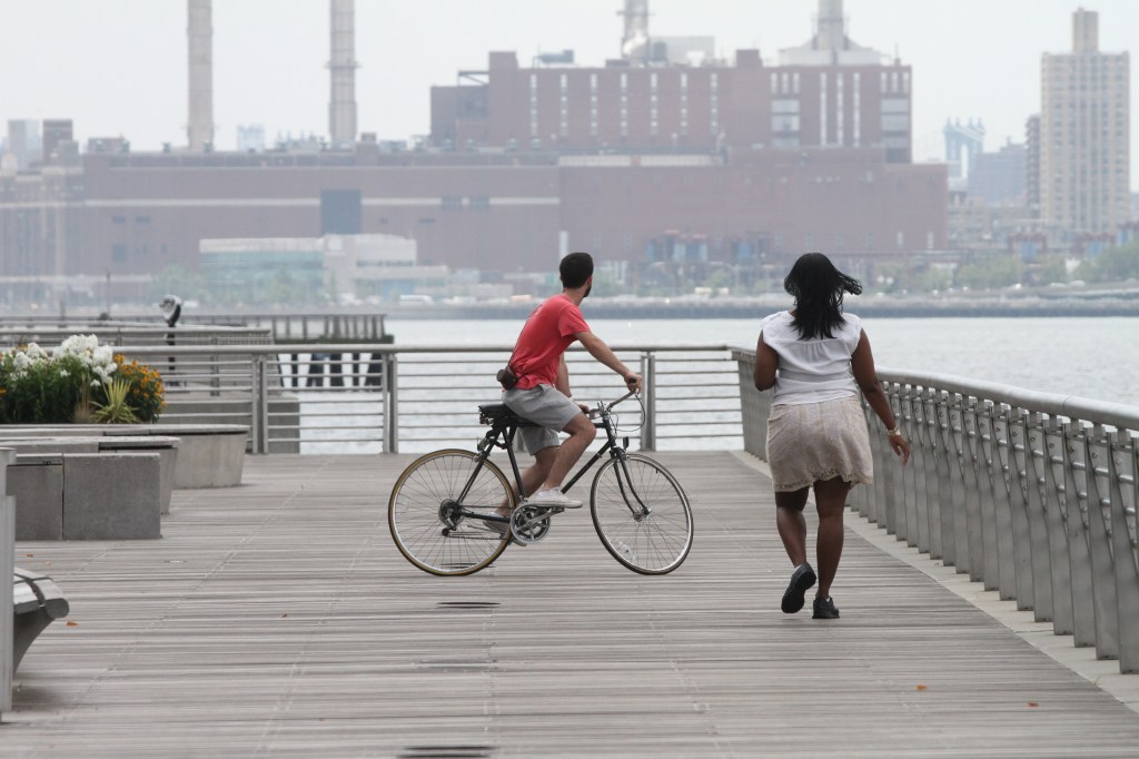 Nuestros Barrios - LIC, Queens - Gantry Plaza State Park. Photo Credito Mariela Lombard/El Diiario NY.