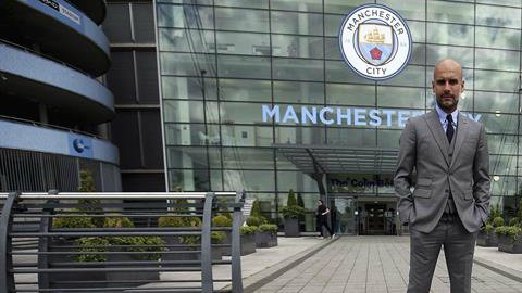 Guardiola asegura que en la Premier League, además de "Mou", hay varios técnicos difíciles de vencer.