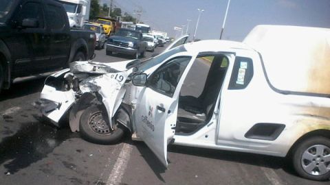 "Bendito cinturón de seguridad", advirtió a sus fans.
