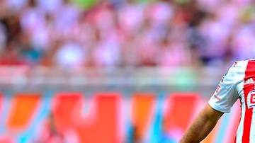 Israel Castro terminó su relación contractual con Chivas.