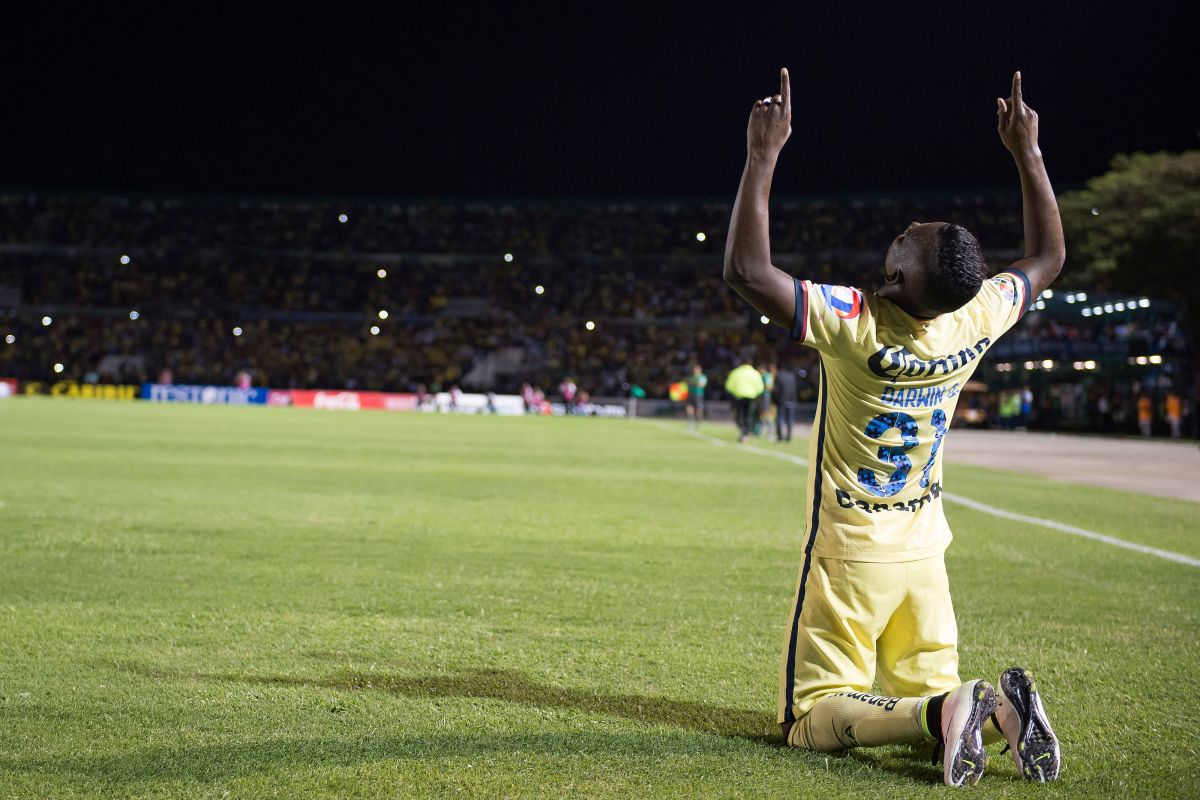 Darwin Quintero festeja un gol ante Jaguares en el torneo pasado.