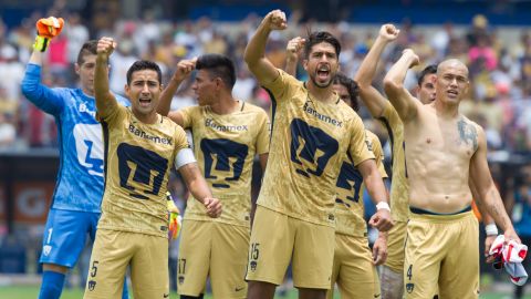 Los Pumas arrancaron el torneo ganando a Chivas, con Palencia como DT.