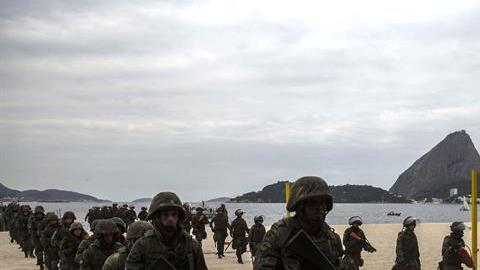 Ejercito brasileño en Rio de Janeiro